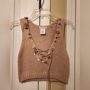 LaRok decorative cropped vest..size M